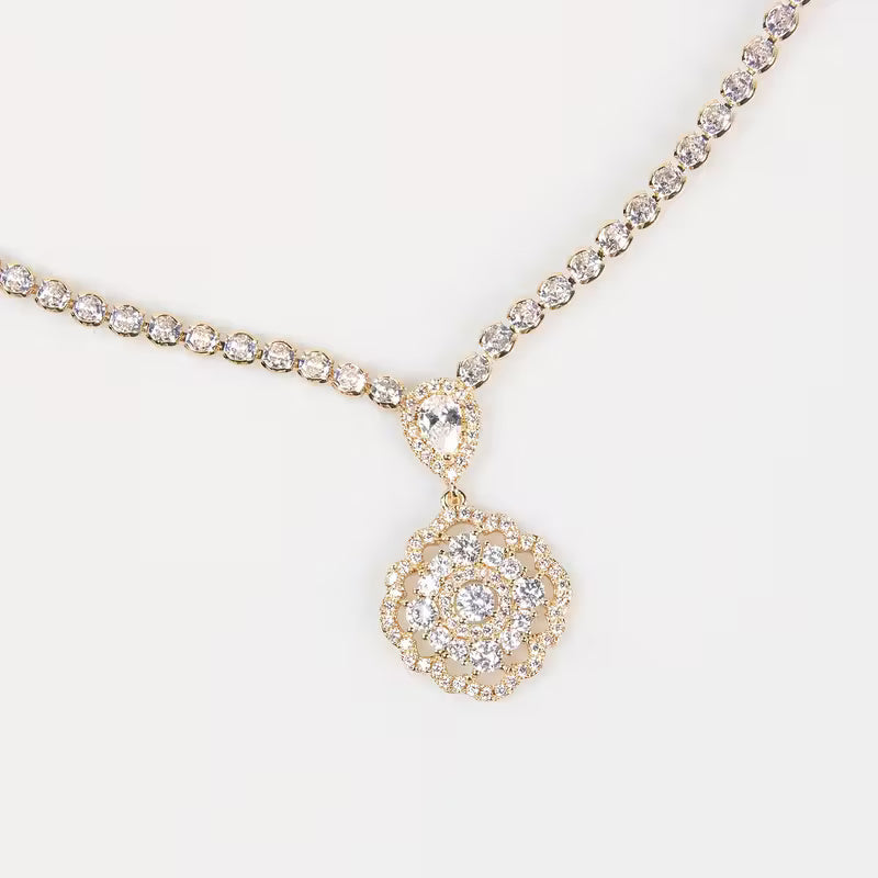 Elegant Guldpläterat Smyckesset med Kubisk Zirkonia - Halsband & Örhängen